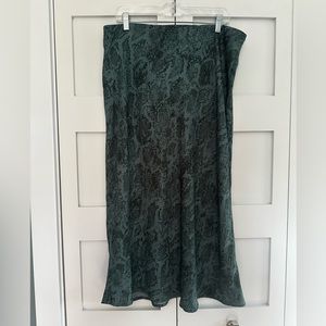 Green Satiny Snake Print Midi Skirt Size 2X